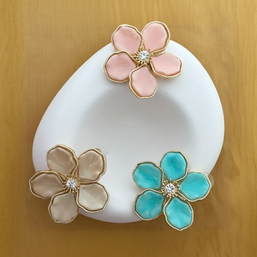 گوشواره 5 گلبرگ صدفی فشن جولری کد 753